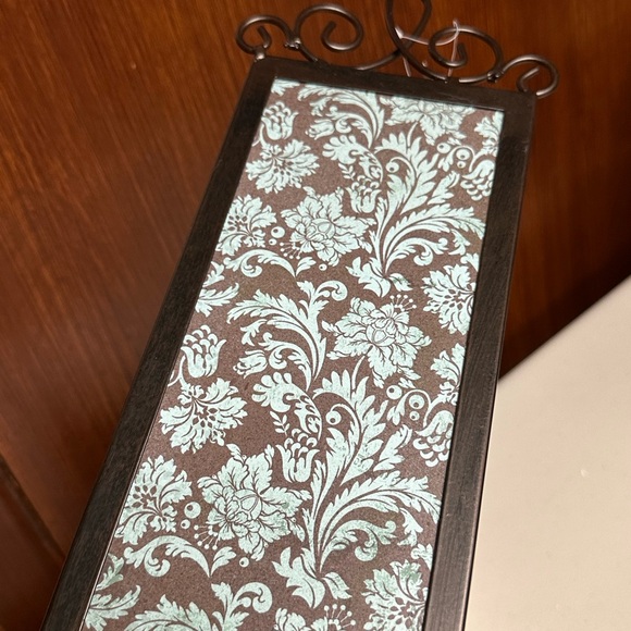 Home interiors Goes with everything sconce Damask print - Picture 6 of 14